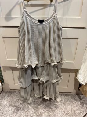 H&M Light Gray Pleated Tiered Midi Dress